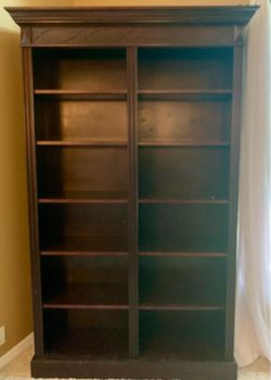 2 BOOKSHELVES