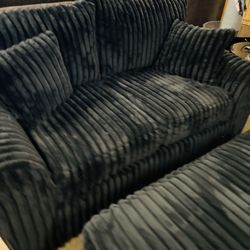 Stunning Stylish Cozy Couch!