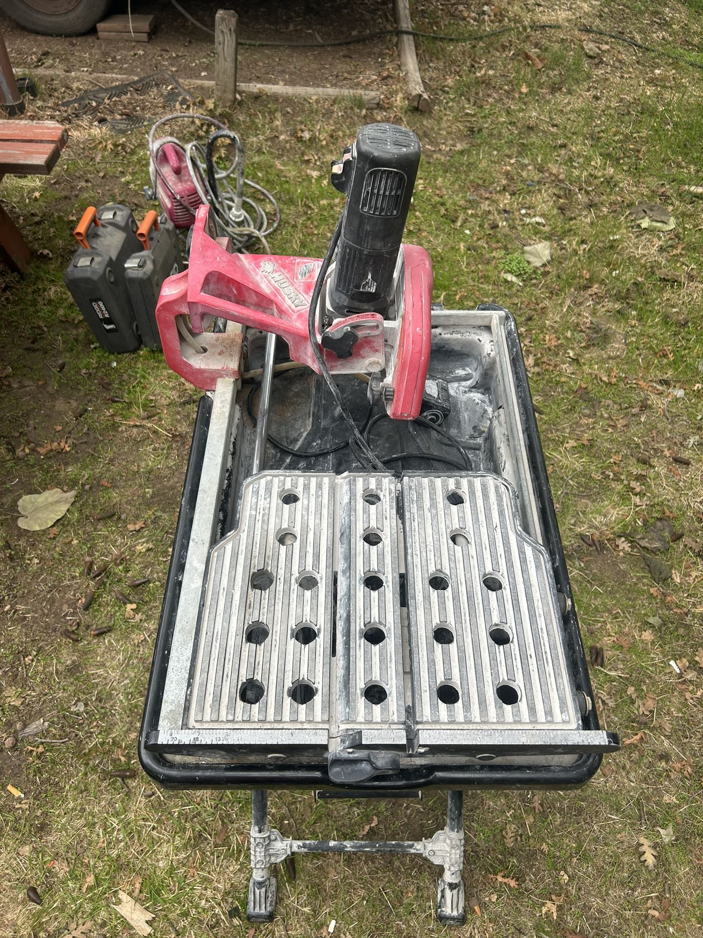 Husky 7 “ Tile Saw.