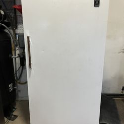 GE Upright Freezer 16 cu ft