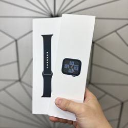 Apple Watch SE Second Gen 40mm Black like New