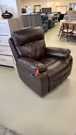 🔥 Rocker Recliner 🎁