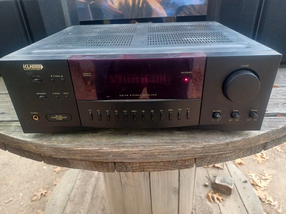 200 WATTS KLH STEREO RECEIVER R3100 $60 FINAL PRICE