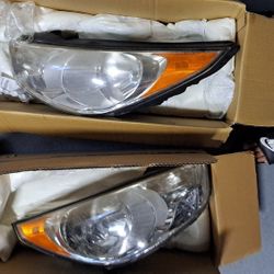 2011 Hyundai Tucson Headlights