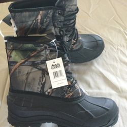 Men’s Winter Boots Size 8 New In Camo