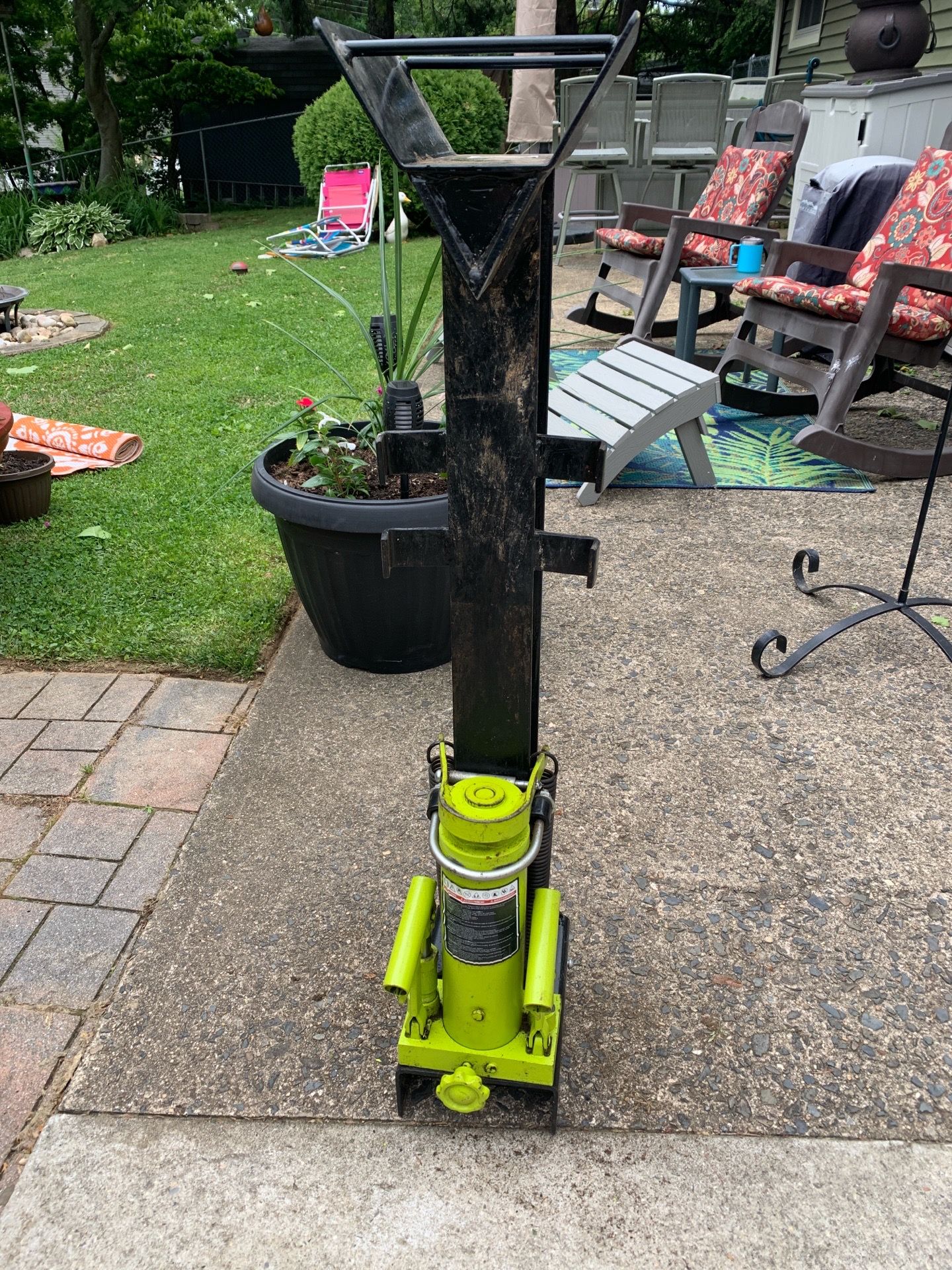 SunJoe manual wood splitter