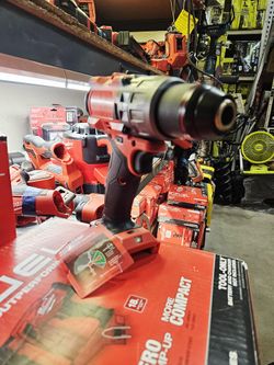 MIKWUAKEE M18 FUEL BRUHLESS CORDLESS 4 G HAMMER DRILL TOOL ONLY NEW