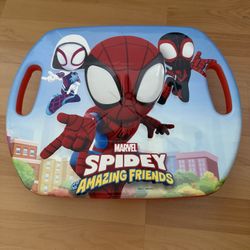 Spidey And his Amazing Friends Skateboard Scoot Racer 