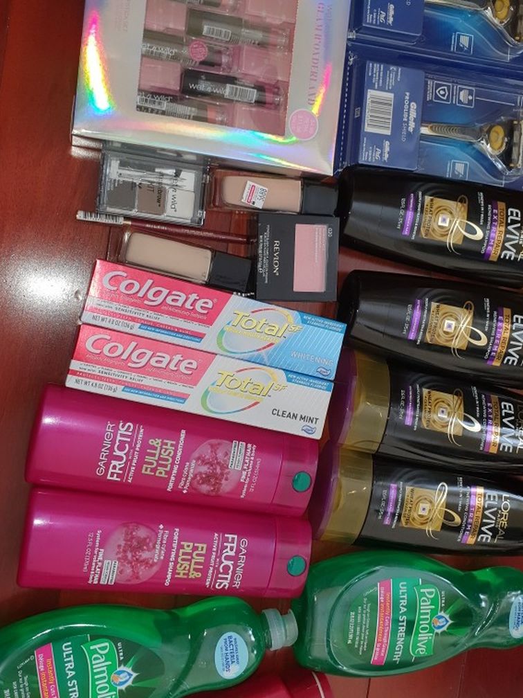 Shampoo Conditioner Lots Plus Make Up And Colgate