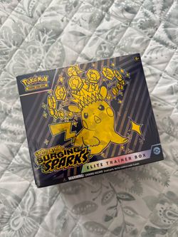 Pokémon TCG: Scarlet & Violet-Surging Sparks Elite Trainer Box