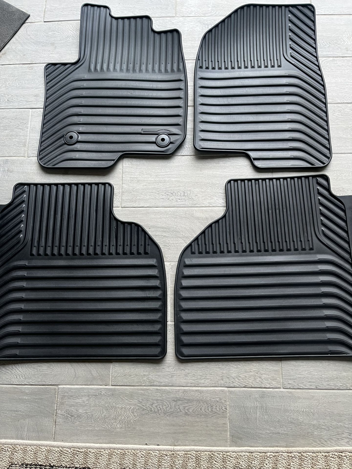 New OEM floor mats for chevy silverado crew cab 2020-2023