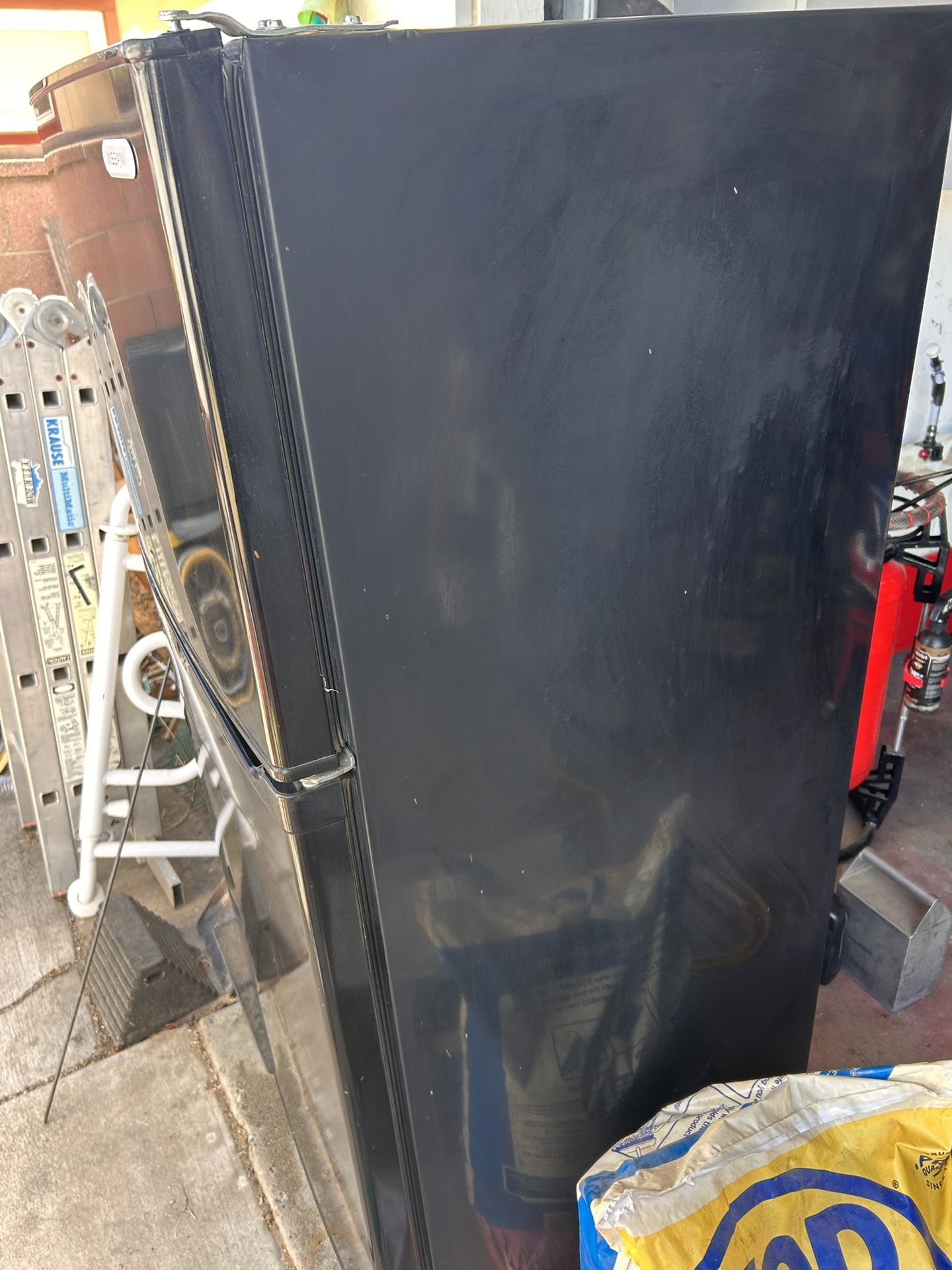 Refrigerator 
