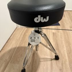 DW 5000 series 13" tripod drum throne