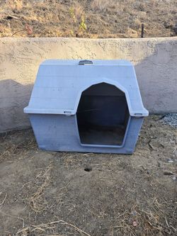 Dogloo dog house capcod