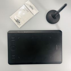 Wacom Intuos Pro (Like New, Size Small) - With Extra Pen Tips