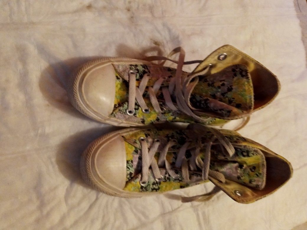 All Star Converse Size 5 In Men Pick Up Only