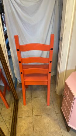 Chair fresh paint solid wood from Brazil very sturdy chair
