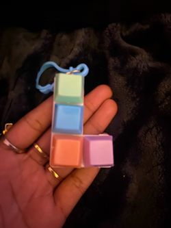 L shaped keyboard clicker fidget