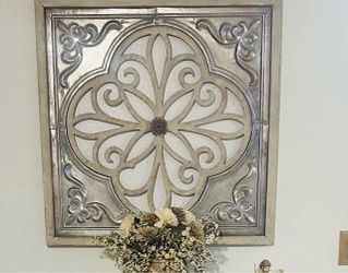 Square Metal Medallion Wall Art Decor
