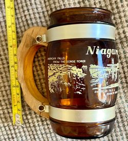 Niagara Falls New York Souvenir Brown Glass Mug/Stein 12oz Wooden Handle
