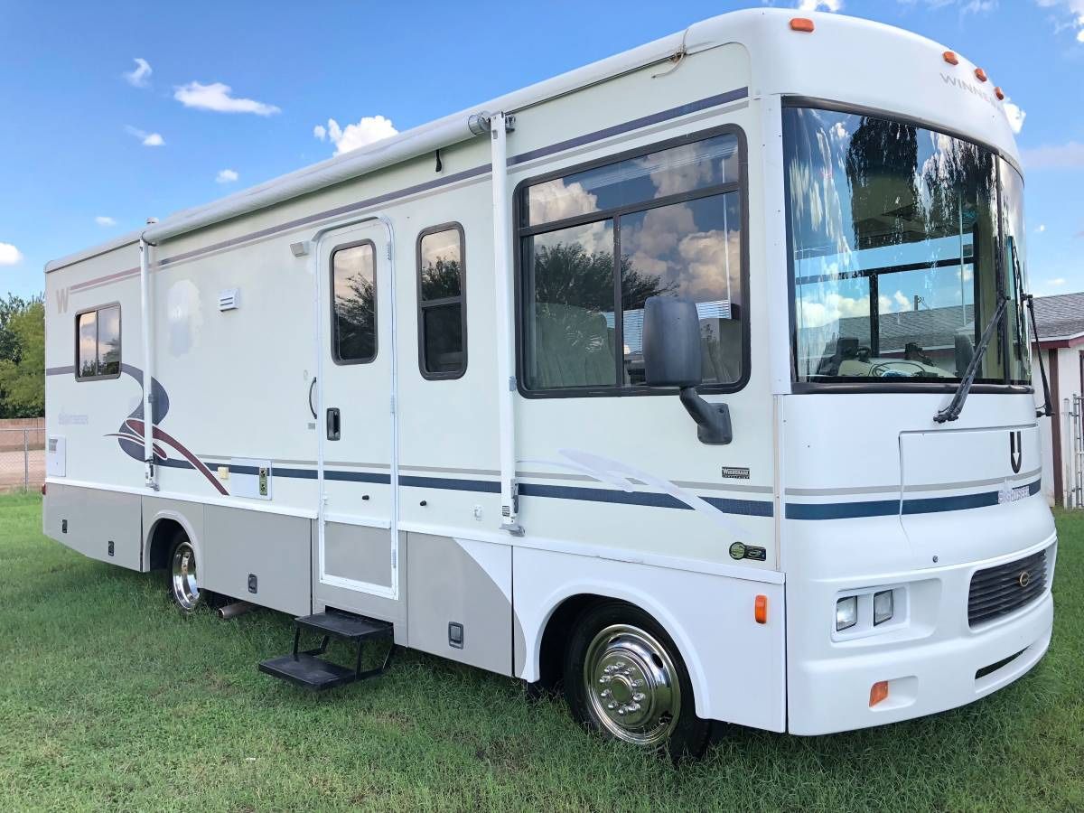 2003 Winnebago Sightseer