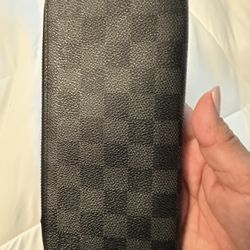 Damier Graphite Louis Vuitton Zippy Wallet