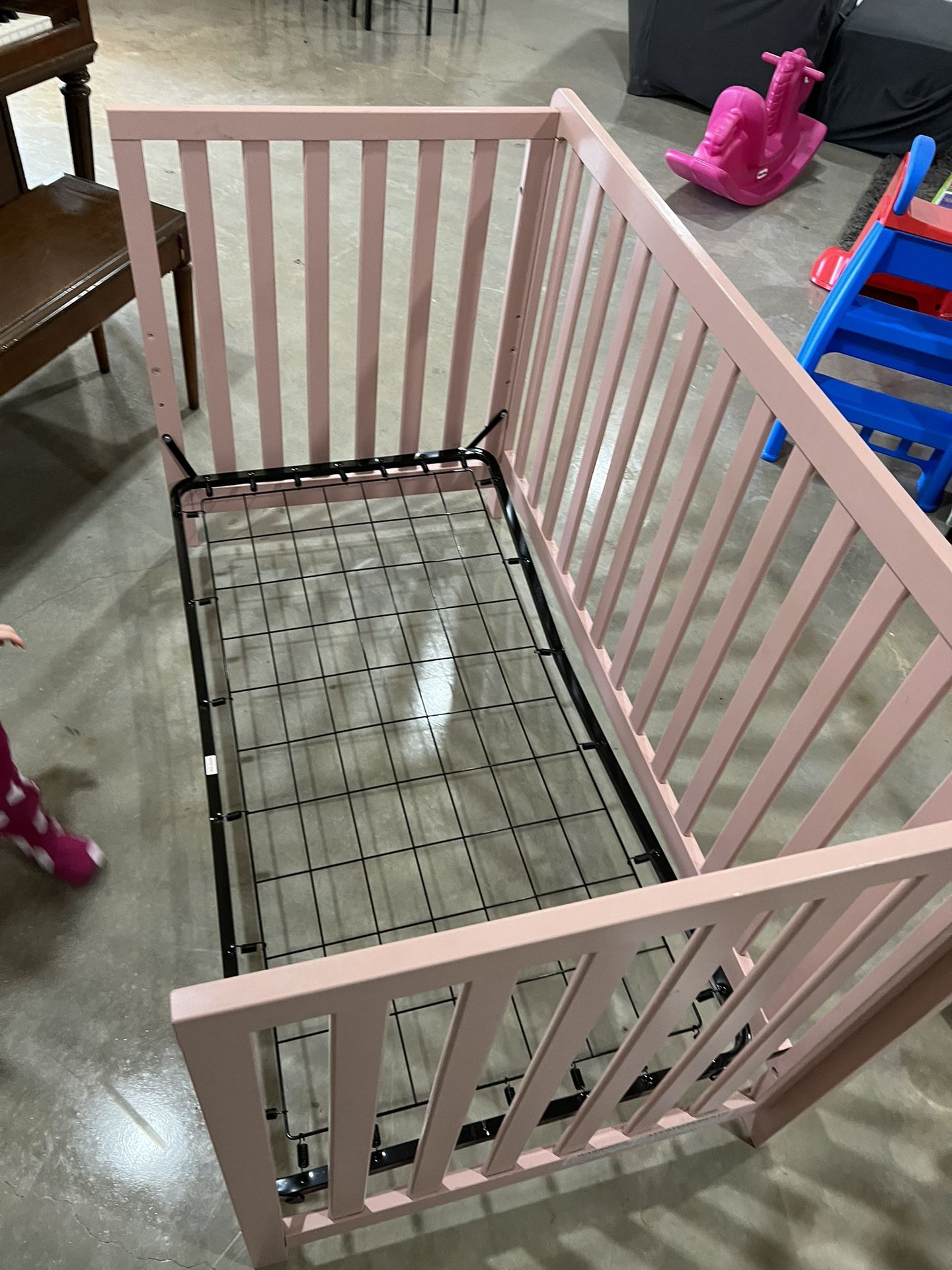 Kids Crib/toddler Bed 