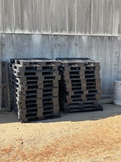 Plastic pallets