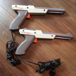 2 Old Nintendo Zappers