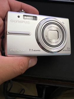 No box but new olympus fe-240 silver