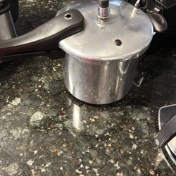 Pressure Cooker 