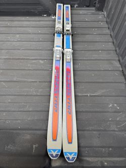 Pulsar skis