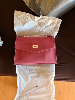 Vanessa Williams Merlot Crossbody Bag – Brand New