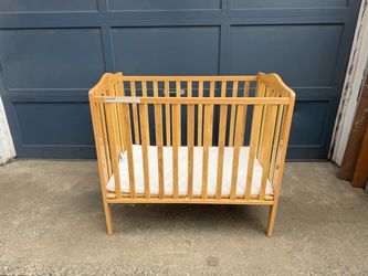Baby Crib folding with casters