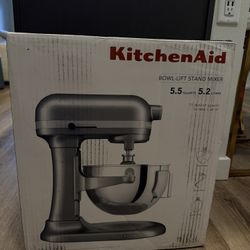 KitchenAid Mixer NEW
