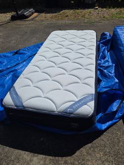 Dreamcloud Premier Twin Xl Mattress