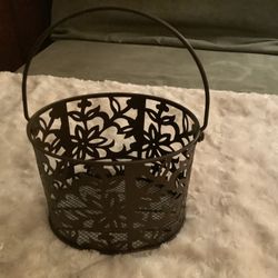 Metal Basket With Handle 