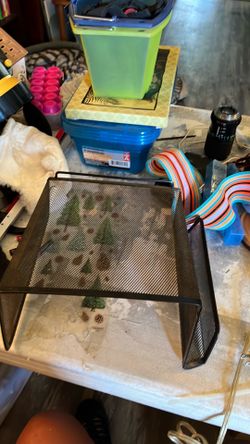 Desk organizer