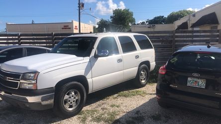 Silverado Tahoe parts Chevy pick up truck