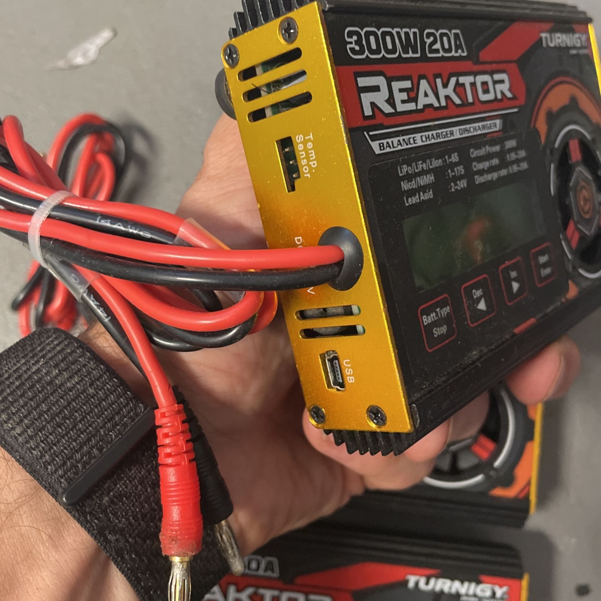 TURNIGY REAKTOR 250W 10A バランス充電器 【公式通販】