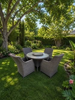 5-Piece Woven Wicker Outdoor Dining Set