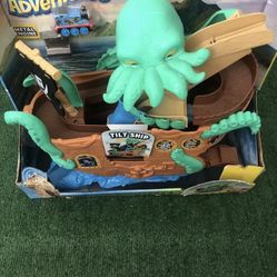 Thomas and Friends Adventures Sea Monster Pirate Set 