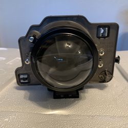 Camaro 2019 HID Headlight (Right-Bulb)