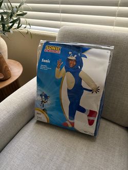 Boy Sonic costume size Xs 2-4