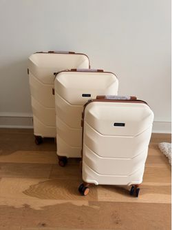 Set of Three Hard Shell Suitcases Spinner Wheels TSA-Approved Lock Carry-On Luggage Checked Bag