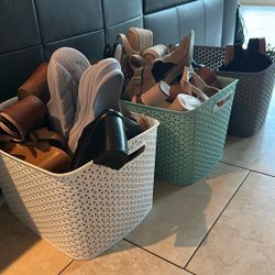 Women’s Size 11 Mixed Bag Of Shoes