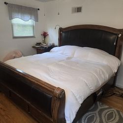 Solid Frame King Size Sliegh Bed 