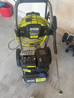 Ryobi 3200 PSI / 2.3 GPM gas pressure washer
