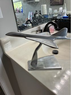 Polished Aluminum Concorde Display