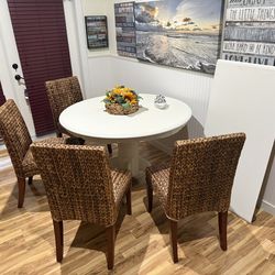 Dinner Room Amazing Chairs , Beautiful Table, Leaf